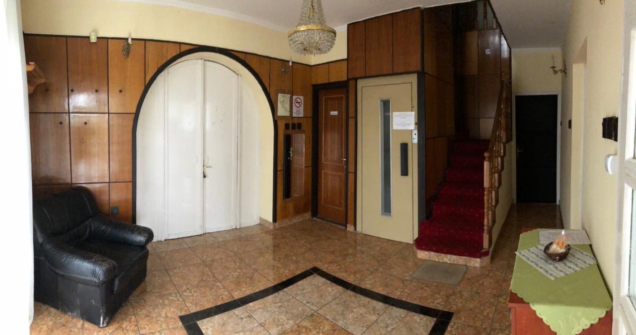 Laci Maganszallashely Homestay *
